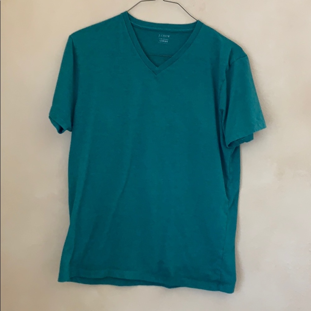 JCrew Men’s V-Neck Shirt 😎